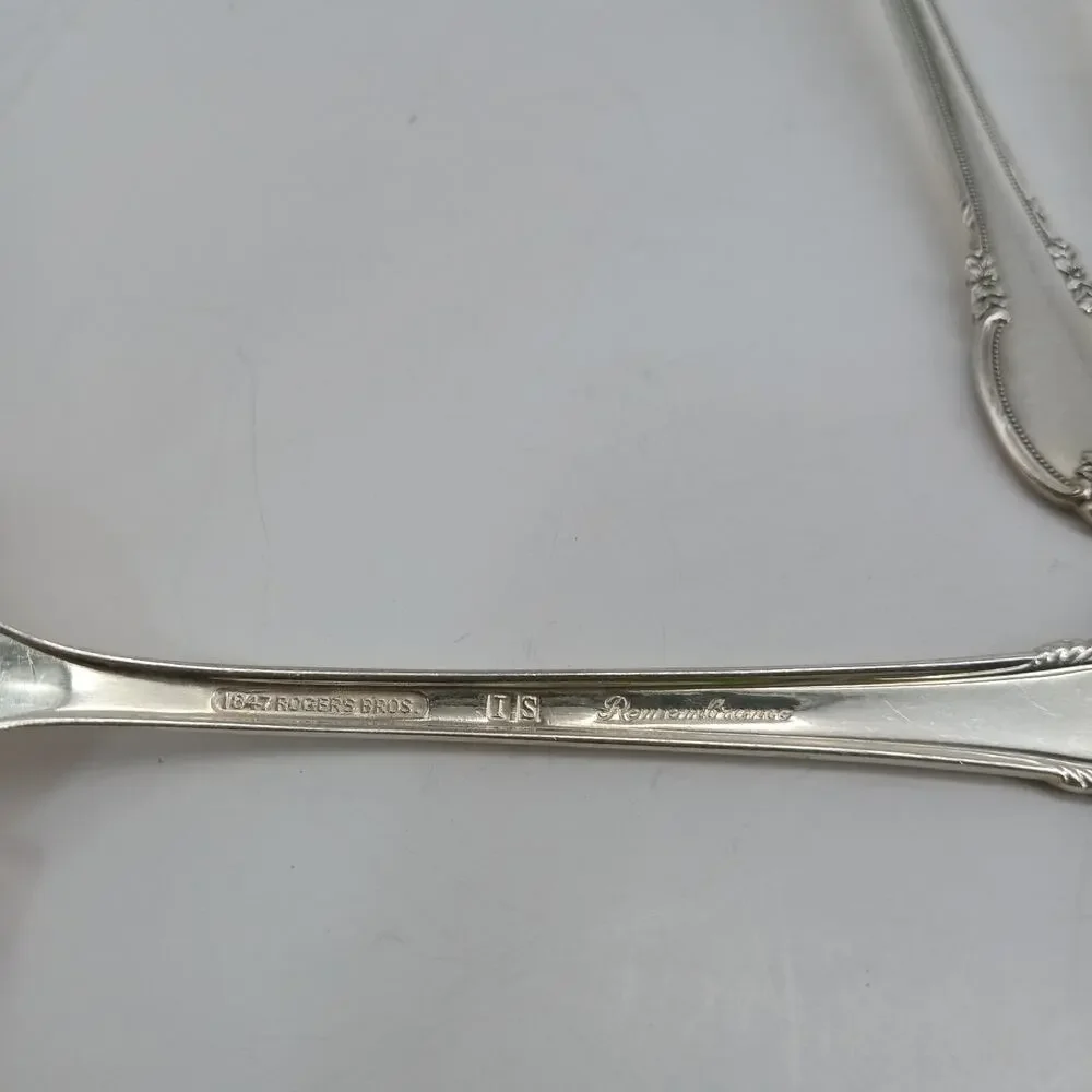 8X Tbsp 1847 Rogers Bros IS Remembrance Silverplate Silverware Table Spoons
